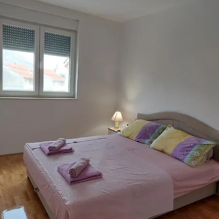 Elena * Mostar